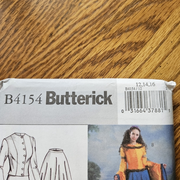 Butterick Historical Costume Sewing Pattern Size 12 14 16 Victorian, Renaissance - Picture 2 of 5